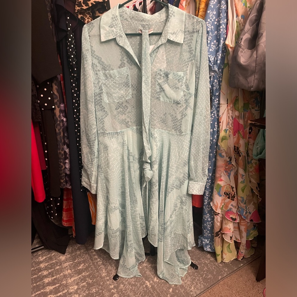 SOLD- Guess Nykki Shirt Dress ~ NWT ~ Sz M - Picture 5 of 9